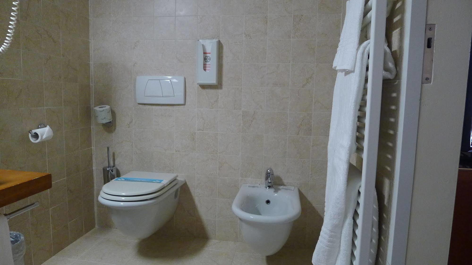 Hotel Motel K Casei Gerola ภายนอก รูปภาพ