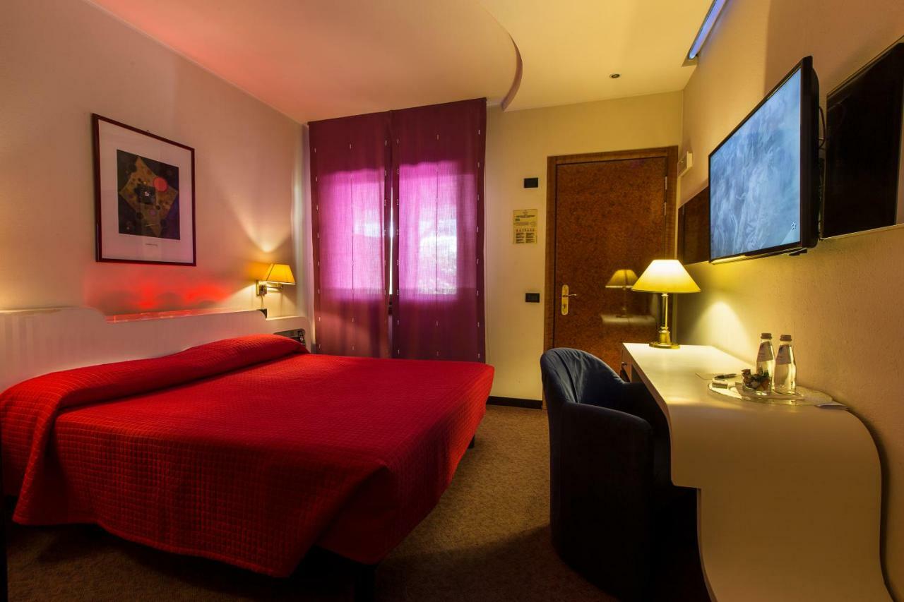 Hotel Motel K Casei Gerola ภายนอก รูปภาพ